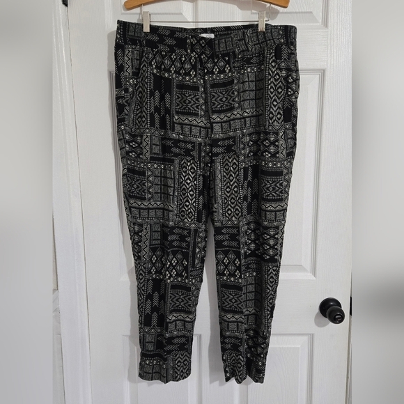 NWT Jessica Simpson Stylish Cropped Pants Women's Size XL Poplin Baggy Pull-On - Picture 3 of 16
